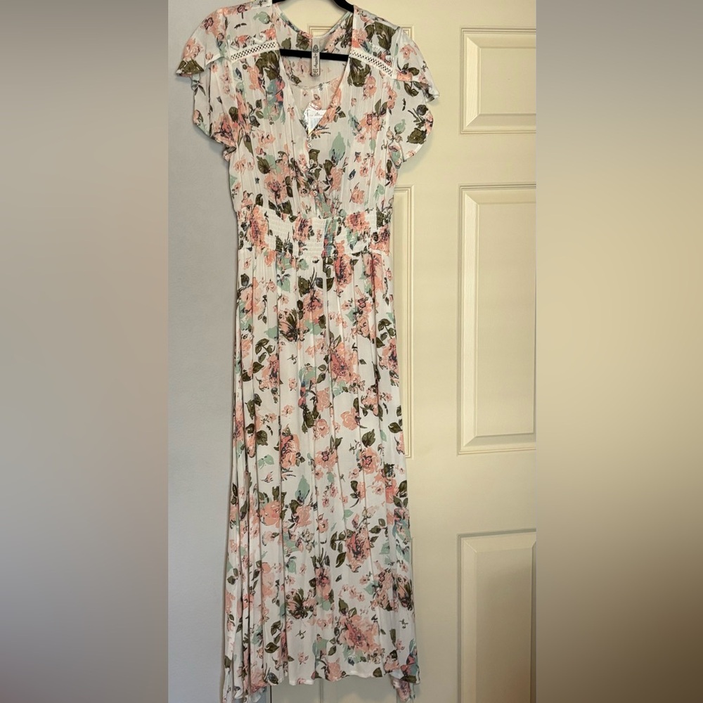 NEW w/tags beautiful dress size M